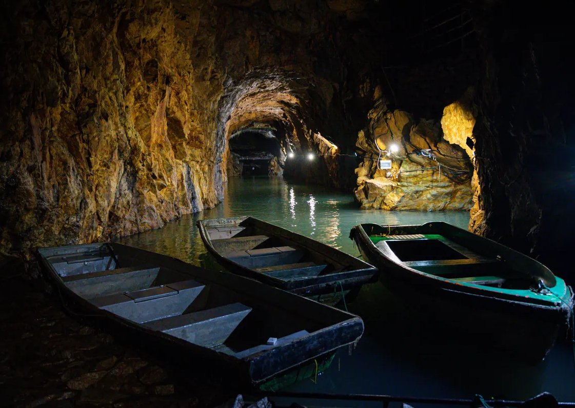 Flooded tunnels inside Włodarz complex